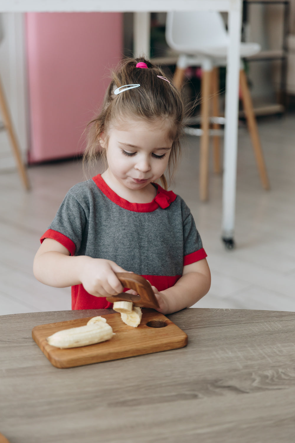 Wooden Safe Knife for Kids and Oak Cutting Board, Montessori Toddler Knife  and Board set